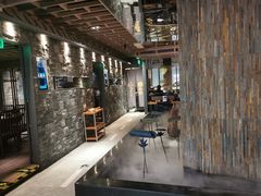 -湊湊火锅·茶憩(南京东路悦荟店)