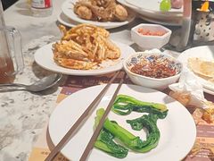 -金马门国际美食百汇(珞喻路店)