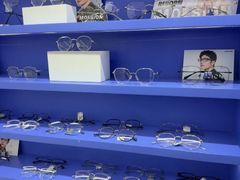 -美式眼镜·授权蔡司.依视路.尼康.豪雅.明月(南翔印象城店)