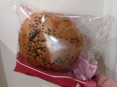 -红宝石·鲜奶小方·海派西点房(金杨店)