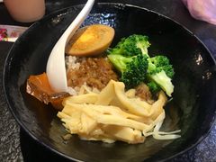 -胡须张鲁肉饭(美食文化馆店)