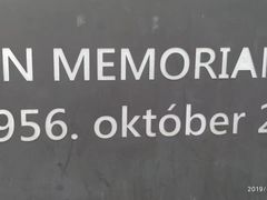 -多瑙河畔鞋履雕塑