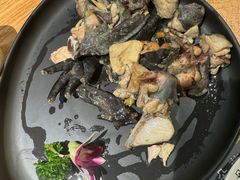 -一朵菌·野生菌探索家火锅(南亚店)