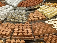 -Laderach 莱德拉(上海环贸iapm店)