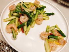 芦笋炒虾仁-高第街56号港式餐厅·精选(世茂广场宽厚里大明湖店)