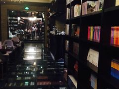 -钟书阁(松江泰晤士小镇店)