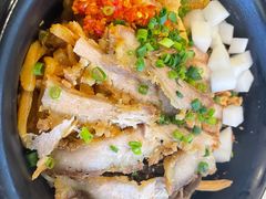 锅烧螺蛳粉-怂猫抓子·成都冒烤鸭