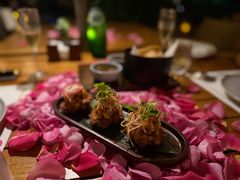 -三亚艾迪逊酒店·海滩烧烤 BARBACOA·现场乐队·浪漫晚餐·烧烤海鲜