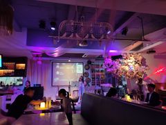 -樱花里音乐餐吧·牛扒椰子鸡(东圃店)
