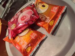 -龍歌自助小火锅(市北CBD万达店)
