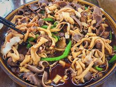 -一品红烧鸭特色川菜(三岔湖店)