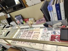 -美式眼镜·授权蔡司.依视路.尼康.豪雅.明月(南翔印象城店)