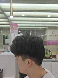 -镁连社·美联社