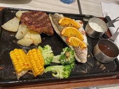 烤海鲈鱼牛排拼盘-必胜客(证大大拇指店)