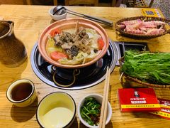 -阿婆情腊排骨火锅(金虹路店)