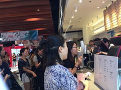 等位区-喜茶(上海正大广场店)