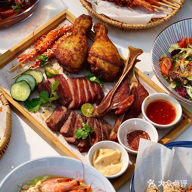 东莞的食肉族们看这里‼️人均40的烤肉🥓巨盘爆好吃!