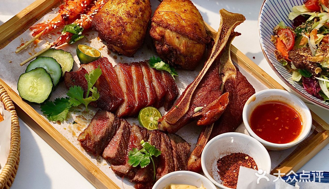 东莞的食肉族们看这里‼️人均40的烤肉🥓巨盘爆好吃!