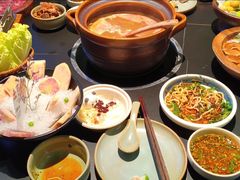 现熬野生菌汤锅-季季山·云南野生菌火锅(上海首店)
