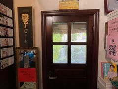 -荒岛书店(黄县路店)