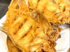 炸偏口鱼-方城小吃店