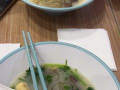-小杨生煎(金山百联购物中心3楼店)