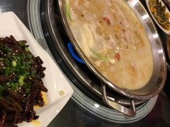 -老来福·非遗酸汤兔(凯旋路店)