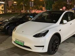 -TESLA 特斯拉(上海太古汇体验店)