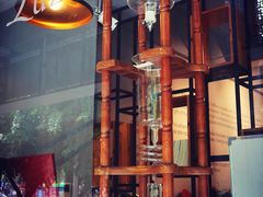 -LEO CAFE