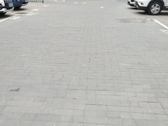 -京铁家园三区-地上停车场