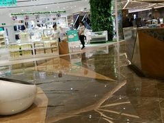 -王府井百货熙地港店