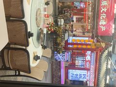 -刘姐啤酒鱼民族演艺餐厅(西街总店)