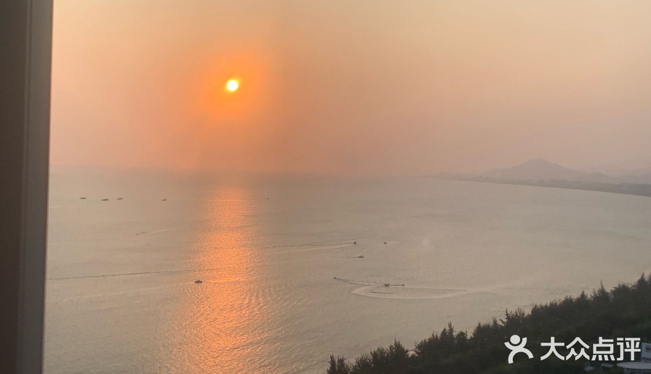 「椰乡小老弟海鲜糟粕醋火锅(三亚湾一线海景店)」