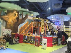 -MELAND CLUB亲子乐园•派对(虹桥万象城店)