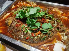 -老街烧烤大排档·地道湖北菜·龙虾馆(汉口火车站店)