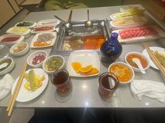 -海底捞火锅(新松江路生日主题店)