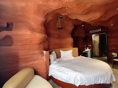 -幸栖洞穴设计酒店(成都春熙路店)