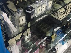 -日上免税行(浦东机场五店)