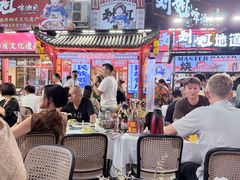 -刘姐啤酒鱼民族演艺餐厅(西街总店)