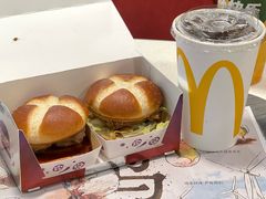麦麦夜小堡梅菜-麦当劳(北京路广百广场店)