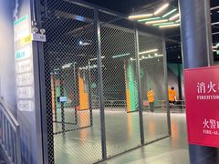 -极限PLAY运动娱乐新世界·团建派对潮玩休闲馆·室内蹦极高空游乐园