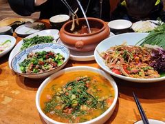 -老滇山寨•云南特色菜•地方菜•民族风情歌舞表演(金碧店)