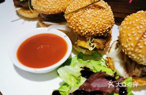 Signature Mini Burger