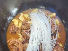 -雪乡人家东北菜·铁锅炖一切(高斯路店)