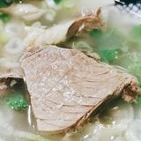清早就顾客爆满的饸饹和水盆羊肉馆