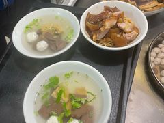 -松树干拌面店