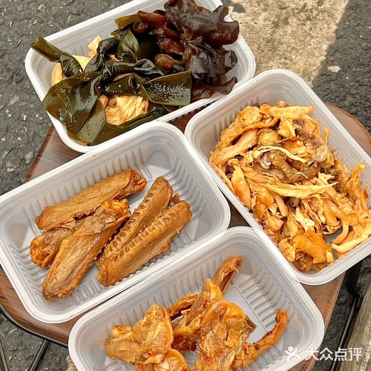 每次路过都要买上三盒的卤味谁懂啊