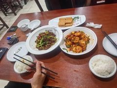 -湖南人家湘菜馆(镇江路店)