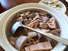 猪踭肉煲淋粉莲藕-东江渔村·古典园林·30年粤菜老字号(太和店)