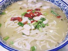 -轻捞慢起面馆(新世界百货店)